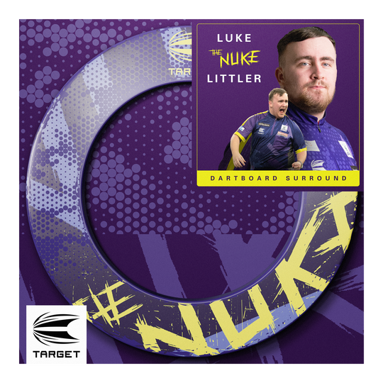 Das Bild zeigt das Produkt "Target Luke Littler The Nuke Dartboard Surround" in lila und gelben Farben. Auf der Verpackung sind Fotos von Luke Littler sowie das Target-Logo abgebildet.