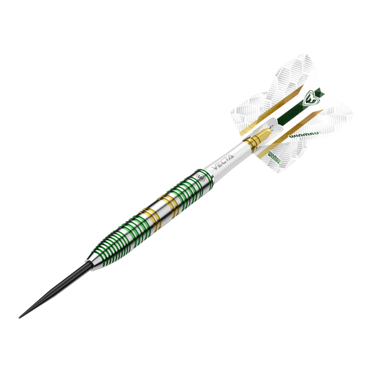Winmau Xenon Steeldarts Das Bild zeigt einen Winmau Xenon Steeldart. Der Dartpfeil hat ein silbernes Design mit grünen und goldenen Ringen sowie weißen Flights.