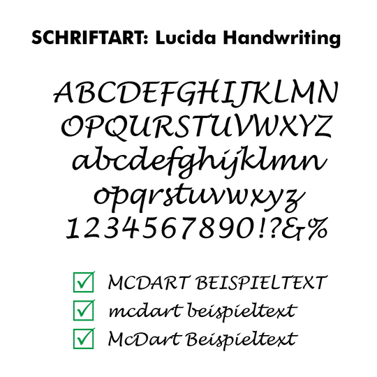 Flightdruck_Schriftart_LucidaHandwriting Dart-Flight mit LucidaHandwriting-Schriftzug. Die Schrift ist modern und leicht gebogen.