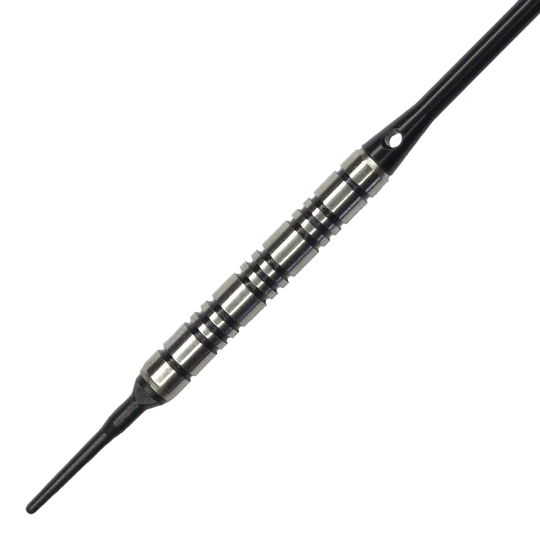 McDart 85 Tungsten V2 soft darts - 17g Das Bild zeigt einen McDart 85er Tungsten V2 Softdart mit einem Gewicht von 17g. Der Dart besteht aus silbernem Metall mit schwarzen Rillen und besitzt eine schwarze Kunststoffspitze.