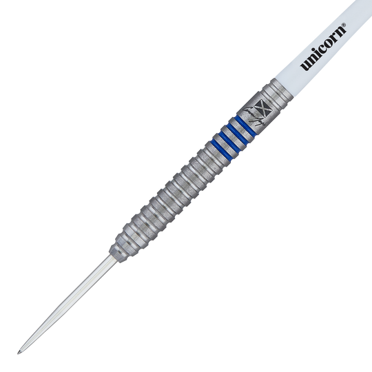 Unicorn Contender Camerion Menzies Steel Darts - 23g Das Bild zeigt einen Unicorn Contender Camerion Menzies Steeldart mit einem Gewicht von 23g. Der Dart hat blaue Ringe und einen silbernen, geriffelten Griff.