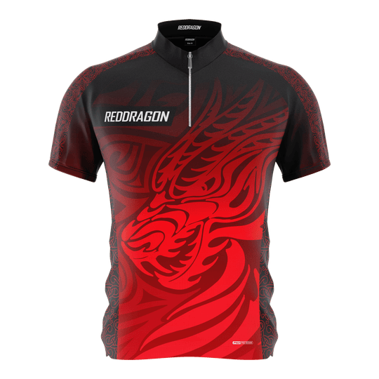 Red Dragon Jonny Clayton Limited Edition dart shirt Abgebildet ist das Red Dragon Jonny Clayton Limited Edition Dartshirt. Dieses Dartshirt ist eine exklusive Sonderedition für Fans und Spieler.