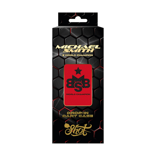 Shot Michael Smith World Champion Drop-In Dartcase - Rot Die Abbildung zeigt das Produkt "Shot Michael Smith World Champion Drop-In Dartcase" in der Farbe Rot. Die Verpackung ist schwarz mit Wabenmuster und hebt das rote Dartcase mit dem Aufdruck "World Champion" hervor.