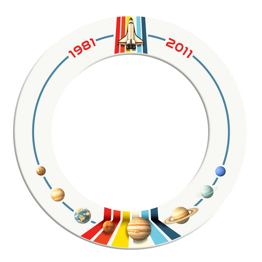 McDart Space Shuttle Dartboard Surround McDart Weltraum Shuttle Dartboard Surround wird abgebildet. Das Produkt dient als Schutzring für Dartboards.