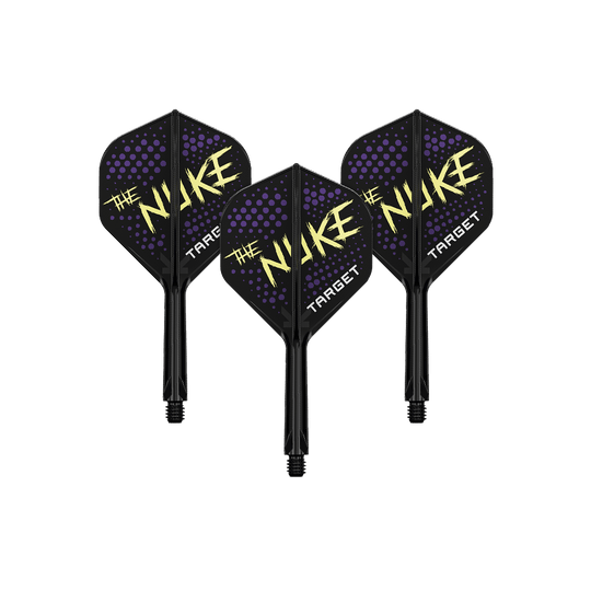 Target K-Flex Luke Littler Black No2 Standard Flight System Auf dem Bild sind drei schwarze Dartflights mit dem Schriftzug „The Nuke“ in gelber Farbe zu sehen. Die Flights haben außerdem violette Punkte und den Markennamen „Target“ in weiß.