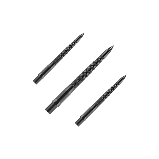 Auf dem Bild sind drei schwarze Steeldartspitzen mit einem geriffelten Muster zu sehen. Sie sind als Set angeordnet und haben eine Länge von 26 mm.