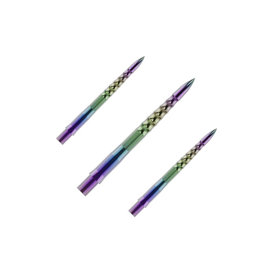 Mission Caliburn EVO dart tips - Ripple - Coral Auf dem Bild sind drei bunte Steeldartspitzen zu sehen. Sie haben ein metallisch glänzendes, geripptes Design in verschiedenen Farben.