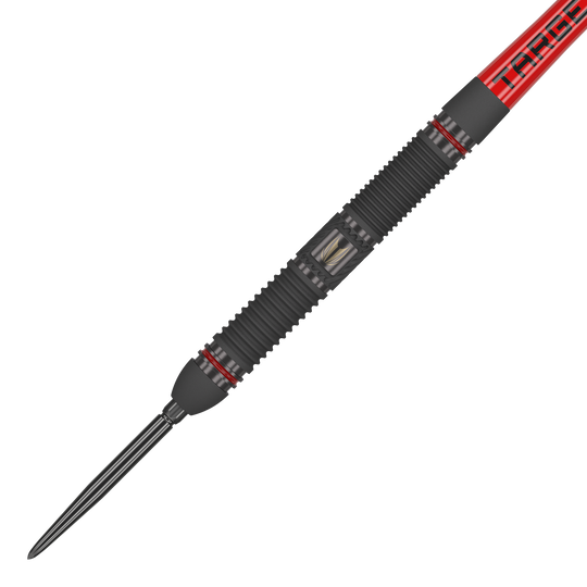 Target Scope 01 Swiss Point steel darts Das Bild zeigt einen Steeldart namens "Target Scope 01 Swiss Point". Der Dart hat ein schwarzes, geriffeltes Griffstück mit roten Akzenten und einer silbernen Spitze.