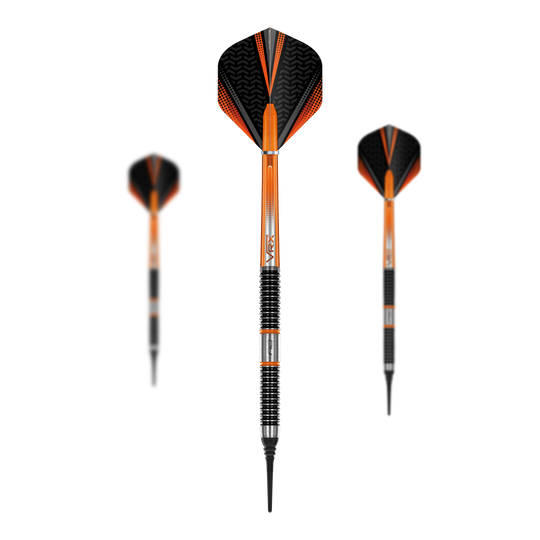 Red Dragon Amberjack 18 soft darts - 20g Das Bild zeigt drei Softdarts des Modells „Red Dragon Amberjack 18 Softdarts - 20g“. Die Darts sind überwiegend orange und schwarz mit silbernen Rillen am Griff.