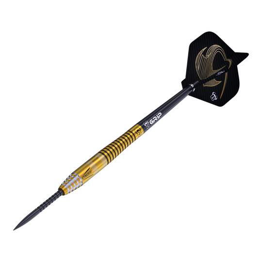 Bulls Stingray ST3 Steeldarts Das Bild zeigt einen Steeldart aus der Bulls Stingray ST3 Serie. Der Dart hat einen goldfarbenen Schaft mit schwarzen Ringen und eine schwarze Flügelspitze mit goldener Verzierung.