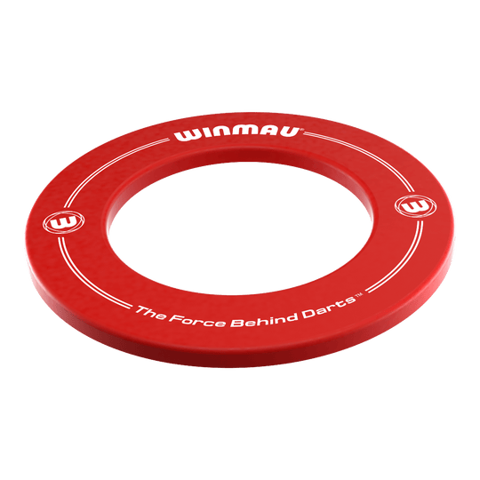 Winmau Dartboard Surround Das Bild zeigt einen roten Dartboard-Surround-Ring der Marke Winmau. Auf dem Ring stehen die Worte "WINMAU" und "The Force Behind Darts".
