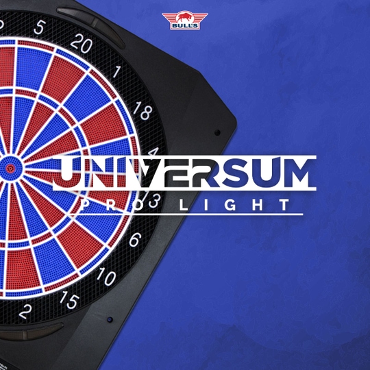 Das Bild zeigt das Bulls NL Universum Pro Light Elektronisches Dartboard in Blau und Rot. Es ist ein elektronisches Dartboard für Freizeit- und Profispieler.