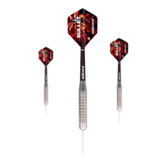 Unicorn Bullet Gary Anderson Steeldarts - 22g Das Bild zeigt drei Steeldarts des Modells "Unicorn Bullet Gary Anderson - 22g". Die Darts haben silberne Spitzen, geriffelte Griffe und rot-schwarze Flights mit der Aufschrift "BULLET".