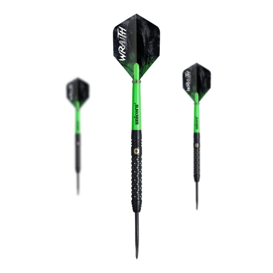 Unicorn Wraith steel darts Auf dem Bild sind drei Unicorn Wraith Steeldarts zu sehen. Die Darts haben schwarze Spitzen, grüne Schäfte und schwarze Flights mit der Aufschrift "WRAITH".
