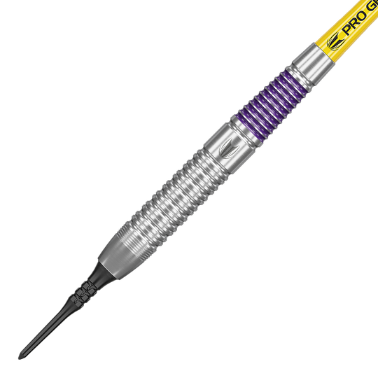 Zu sehen sind die Target Luke Littler Brass Softdarts - 19g. Diese Darts sind für Softdart-Spiele konzipiert.