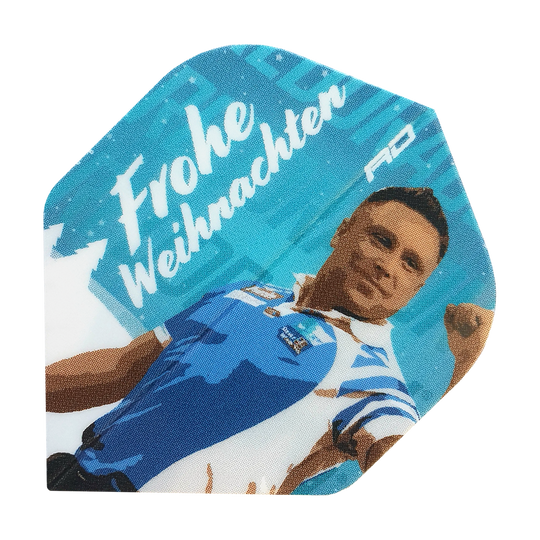 Das Bild zeigt ein Dart Flight mit dem Motiv von Gerwyn Price in blauer Kleidung. Oben steht der Schriftzug "Frohe Weihnachten" auf dem Flight.