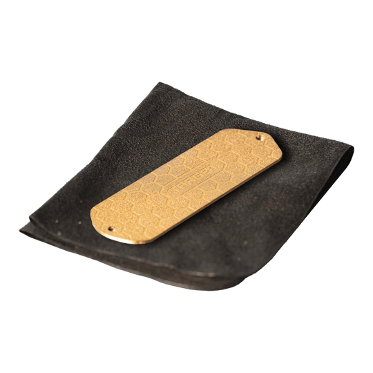 Dieses Bild stellt das Target Dart Servicing Kit dar. Es ist ein praktisches Set für Dart-Enthusiasten.