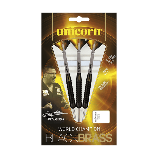 27661_Unicorn_Black_Brass_Gary_Anderson_V1_Steeldarts_3 Auf dem Bild ist eine Verpackung der "Unicorn Black Brass Gary Anderson V1 Steeldarts" zu sehen. Die Packung zeigt drei schwarze Darts sowie ein Bild von Gary Anderson und hebt die Eigenschaften der Darts hervor.