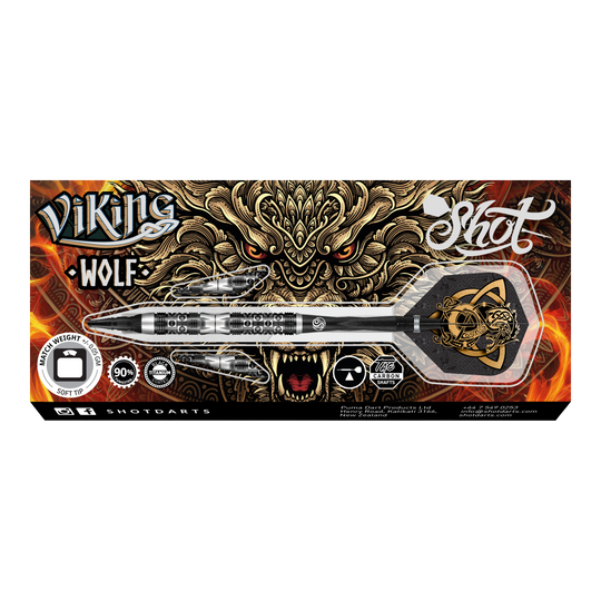 Shot Viking Wolf soft darts - 20g Das Bild zeigt das Produkt "Shot Viking Wolf Softdarts - 20g" mit einem dekorativen Wolfdesign im Hintergrund. Die Verpackung hebt die Merkmale des Softdarts hervor, darunter das Gewicht von 20 Gramm und die hochwertige Verarbeitung.