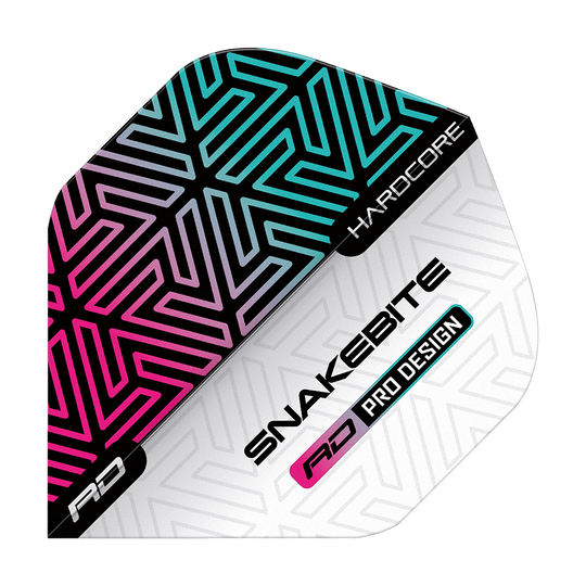 Das Bild zeigt ein Dartflight mit farbenfrohem, geometrischem Muster in Schwarz, Pink und Türkis. Auf dem Flight stehen die Wörter "SNAKEBITE", "HARDCORE" und "RD PRO DESIGN".