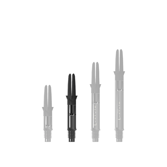 L-L-Style-Shaft Carbon Silent Straight - Black Das Bild zeigt drei schwarze Dartshafts in unterschiedlicher Länge. Sie sind aus Carbon gefertigt und tragen die Aufschrift "L-Style".