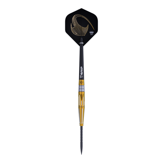 Bulls Stingray ST4 Steeldarts Das Bild zeigt den Bulls Stingray ST4 Steeldart mit einem eleganten Design in Schwarz und Gold. Der Dart hat eine schlanke Form und ist mit einem auffälligen Flight ausgestattet.