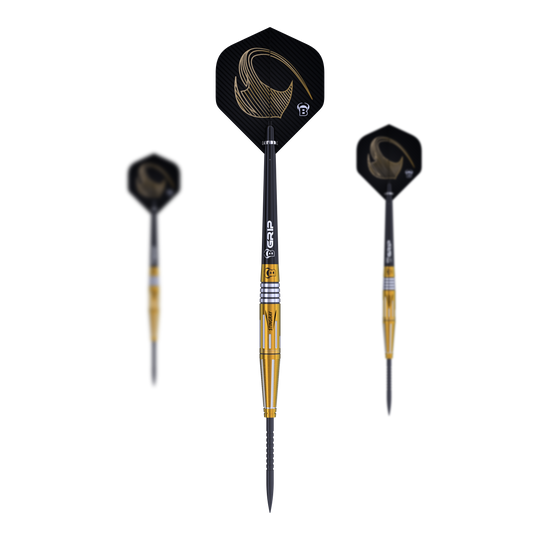 Bulls Stingray ST4 Steeldarts Das Bild zeigt drei Steeldarts des Modells "Bulls Stingray ST4". Die Darts haben goldene und schwarze Akzente sowie Flights mit einem goldenen Muster.