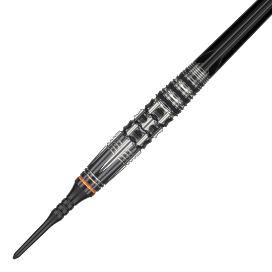 Das Bild zeigt einen Target Japan Black Marque Dancing Duck GEN 4 Softdart mit einem Gewicht von 17g. Der Dartpfeil hat ein auffälliges silber-schwarzes Design mit vielen feinen Details und einem orangefarbenen Ring.