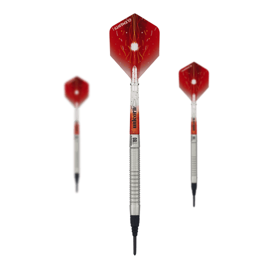 Unicorn Core XL Striker Style 1 Soft Darts - 19g Das Bild zeigt drei Softdarts des Modells "Unicorn Core XL Striker Style 1" mit einem Gewicht von 19g. Die Flights der Darts sind rot mit einem Blitzdesign, und die Schäfte sind silbern.