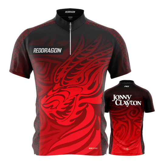 Red Dragon Jonny Clayton Limited Edition dart shirt Zu sehen ist das Red Dragon Jonny Clayton Limited Edition Dartshirt. Das Shirt ist eine limitierte Ausgabe und besonders für Dartfans interessant.