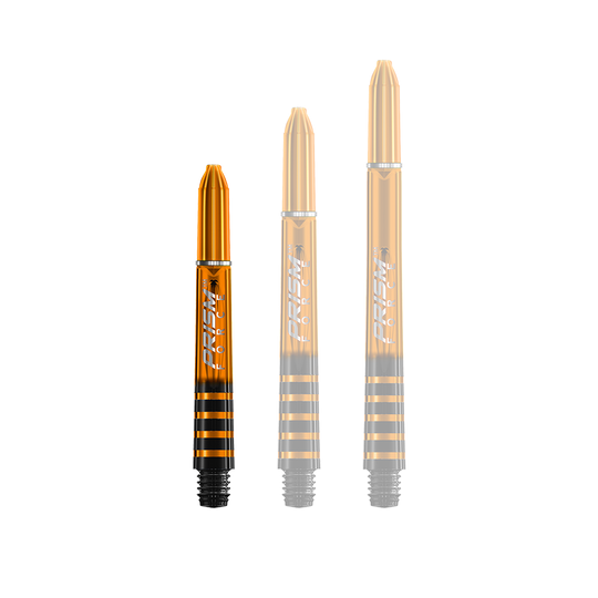 7020-107_Winmau_Prism_Force_Shafts_Orange_35mm_1i6NOQ7AicmdKU Das Bild zeigt drei orangefarbene Winmau Prism Force Shafts in unterschiedlichen Längen. Die Shafts haben schwarze Streifen und silberne Akzente.
