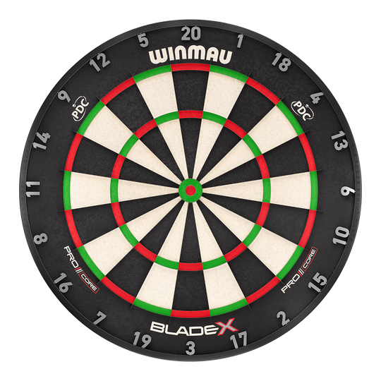 Winmau Blade X ProCore steel dartboard Das Bild zeigt das Produkt Winmau Blade X ProCore Steeldartboard. Es handelt sich um eine hochwertige Steeldartscheibe für professionelle Dartspieler.