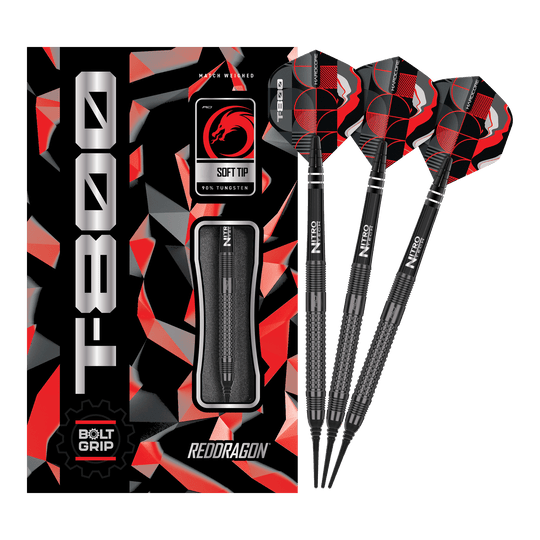 Red Dragon T-800 soft darts - 20g Das Bild zeigt die Red Dragon T-800 Softdarts mit 20g Gewicht in einer schwarzen und roten Verpackung. Drei schwarze Softdarts mit roten und schwarzen Flights sind neben der Verpackung abgebildet.