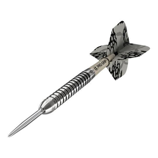 Target EXO SP01 Swiss Point steel darts Dies ist ein Target EXO SP01 Swiss Point Steeldart. Der Dartpfeil hat ein silbernes, gerilltes Barrel und schwarze Flights mit Muster.