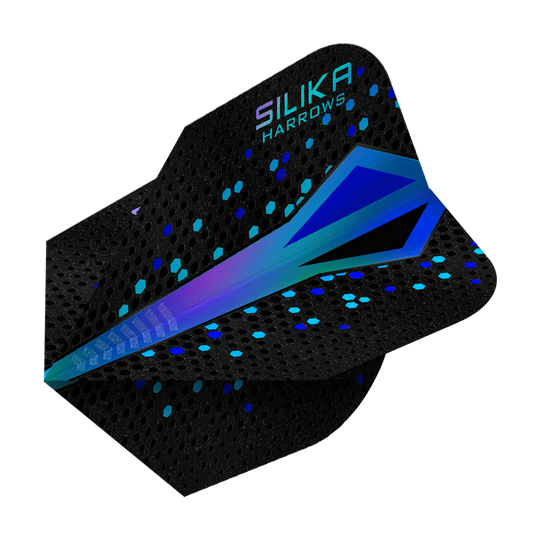 Harrows Silika Colorshift Tough Crystalline Coating Blue No6 Flights Das Bild zeigt ein Dartflight mit dem Namen "Harrows Silika Colourshift Tough Crystalline Coating Blue No6". Das Flight ist überwiegend schwarz mit einem blauen, schimmernden Muster und sechseckigen Akzenten.